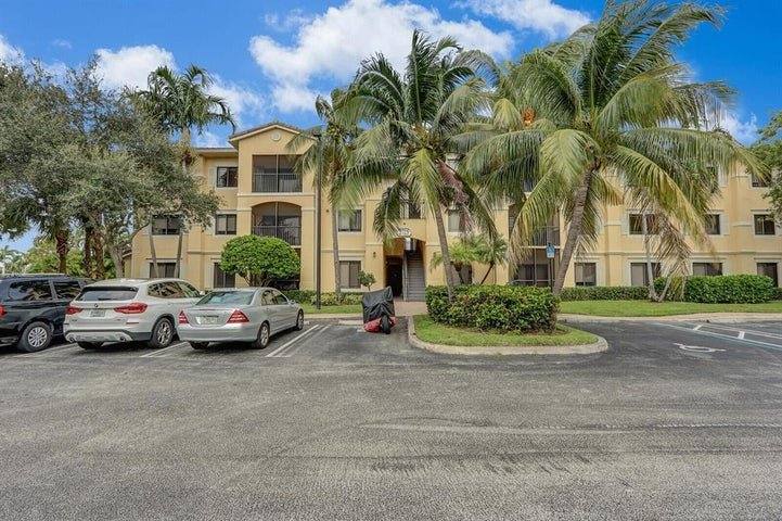Condo for rent at 2725 Anzio Court #202, Palm Beach Gardens, FL 33410