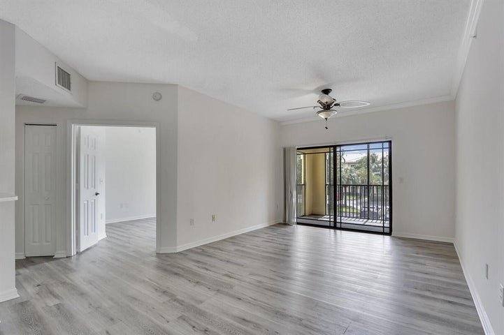 Condo for rent at 2725 Anzio Court #202, Palm Beach Gardens, FL 33410