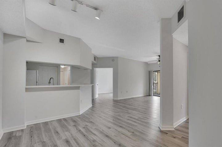 Condo for rent at 2725 Anzio Court #202, Palm Beach Gardens, FL 33410