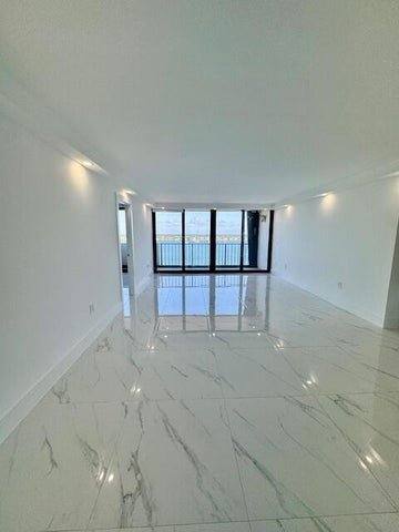 Apartment for rent at 5600 N Flagler Dr #1009, West Palm Beach, FL 33407