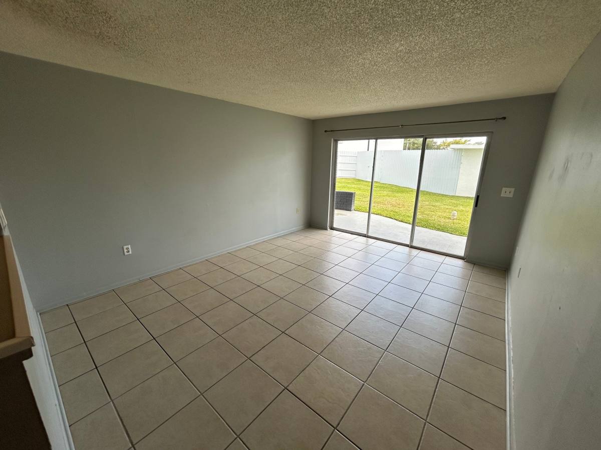 Condo for rent at 3704 Broadway #101, Fort Myers, FL 33901