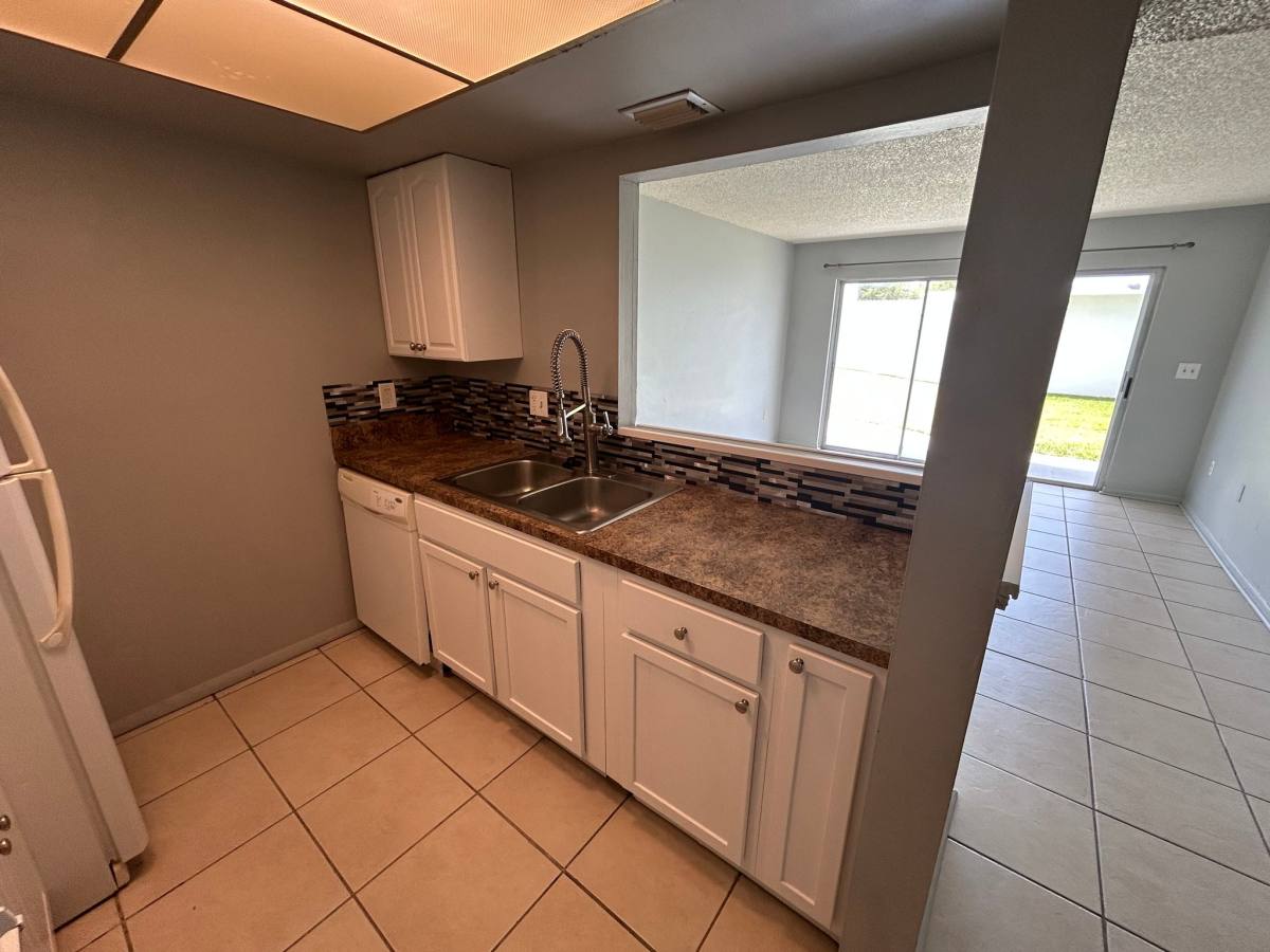Condo for rent at 3704 Broadway #101, Fort Myers, FL 33901