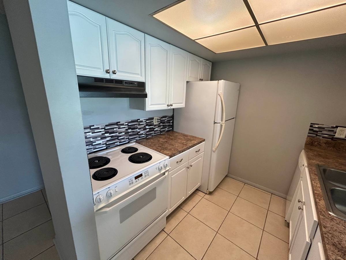 Condo for rent at 3704 Broadway #101, Fort Myers, FL 33901