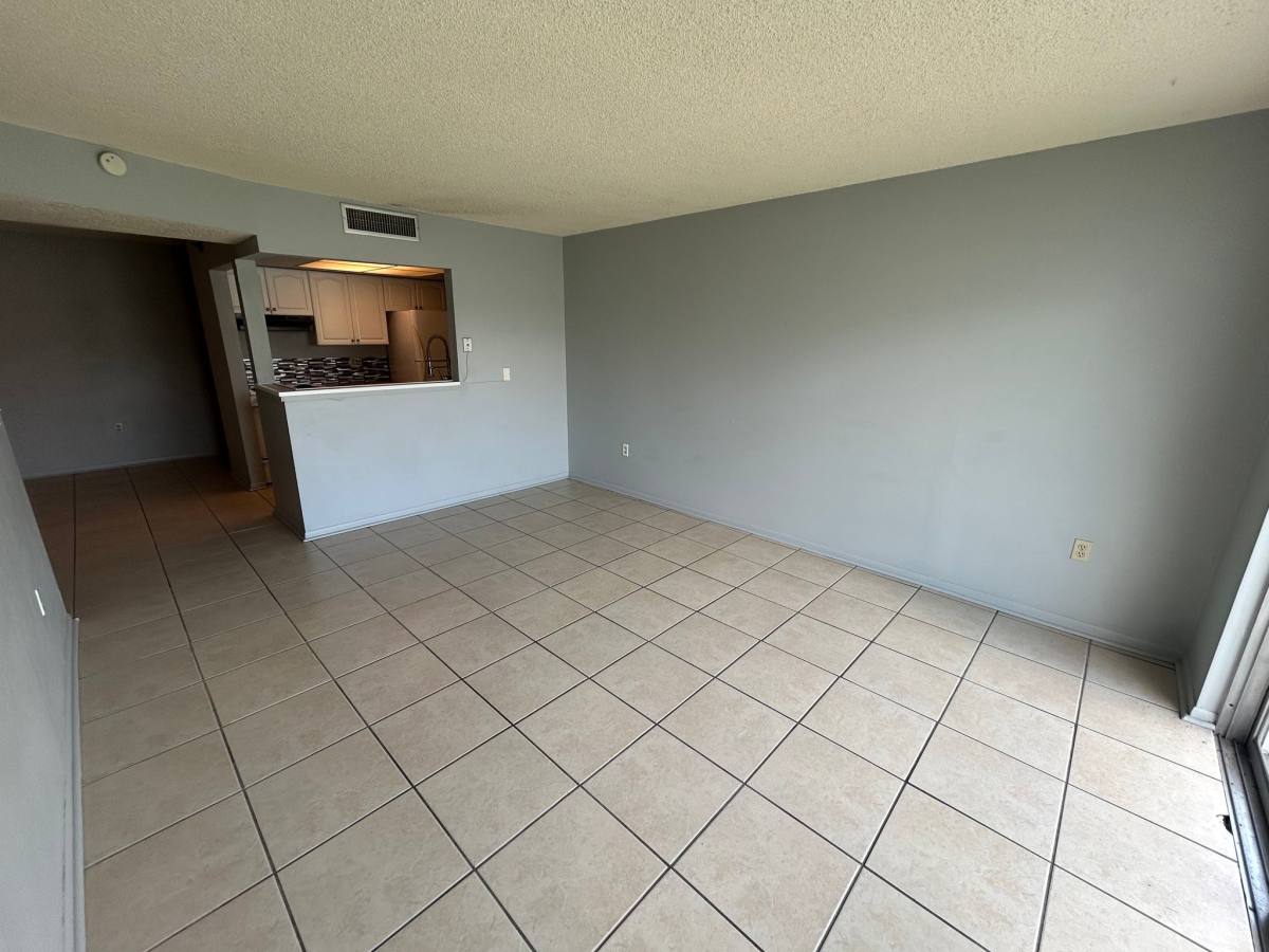Condo for rent at 3704 Broadway #101, Fort Myers, FL 33901