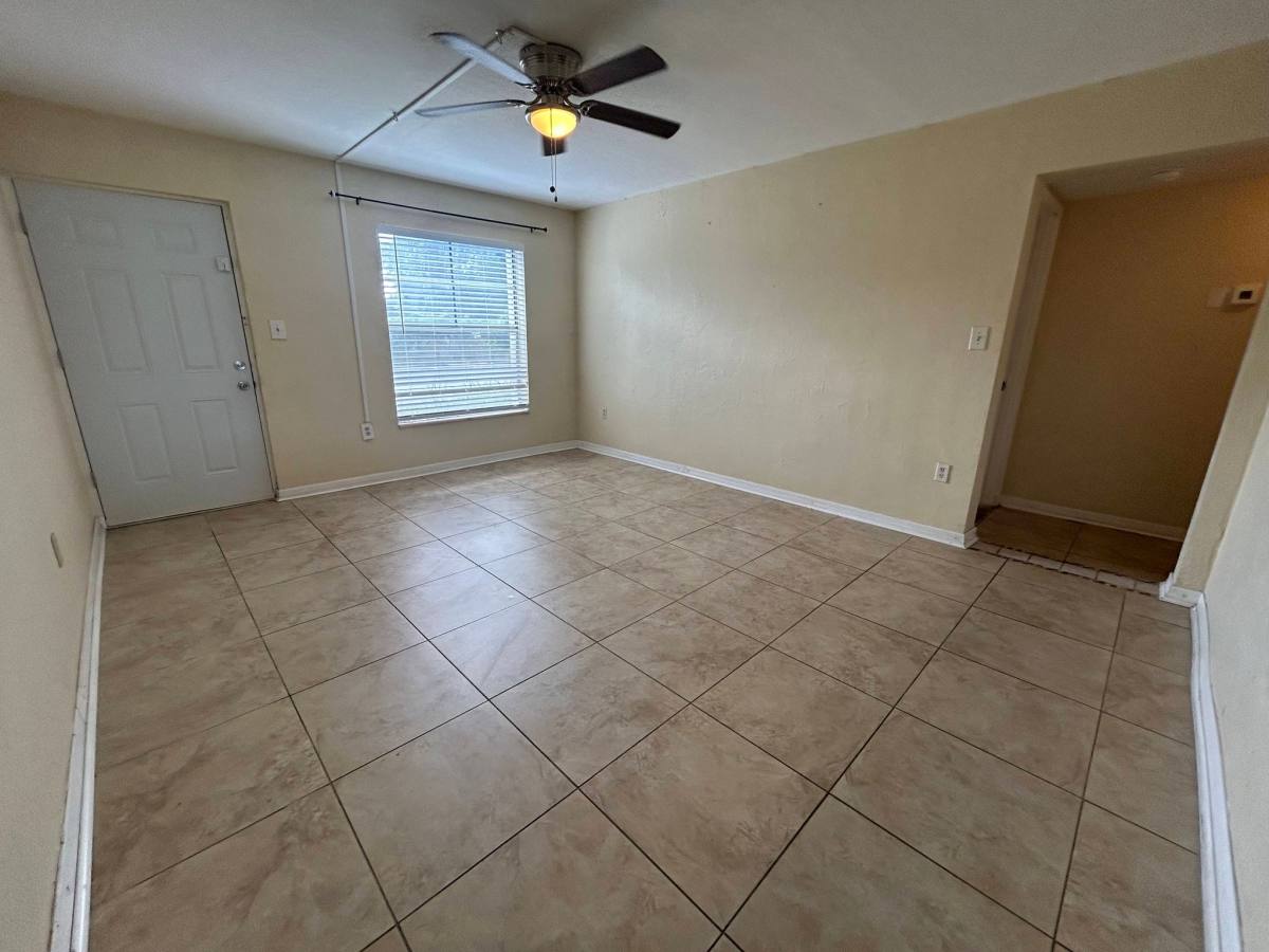 Condo for rent at 2828 Jackson St #J3, Fort Myers, FL 33901
