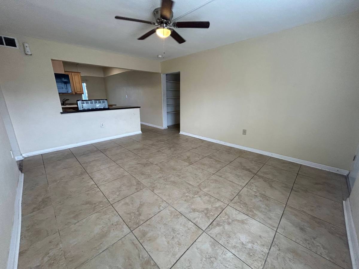 Condo for rent at 2828 Jackson St #J3, Fort Myers, FL 33901