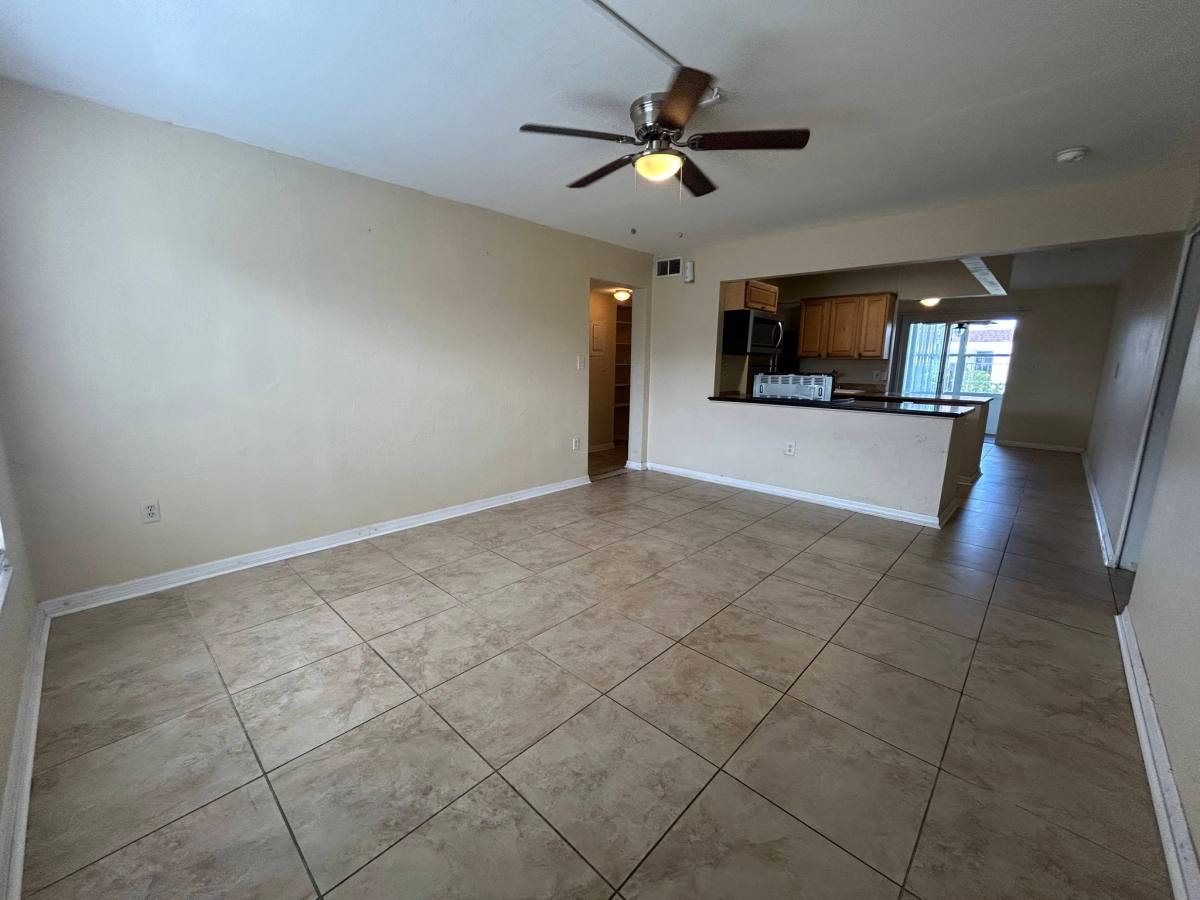 Condo for rent at 2828 Jackson St #J3, Fort Myers, FL 33901