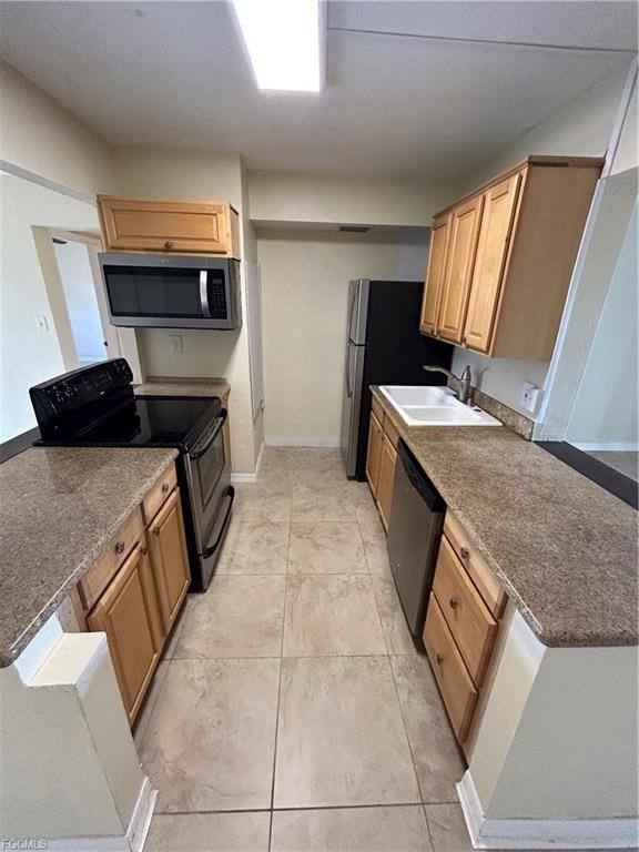 Condo for rent at 2828 Jackson St #J3, Fort Myers, FL 33901