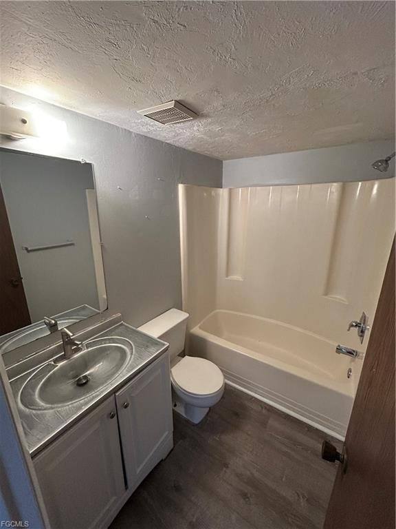 Condo for rent at 2690 Park Windsor Dr #601, Fort Myers, FL 33901