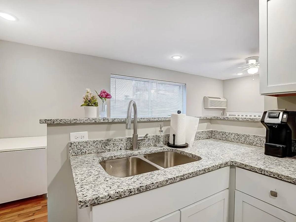 Apartment for rent at 2341 Burnet Ave #8, Cincinnati, OH 45219