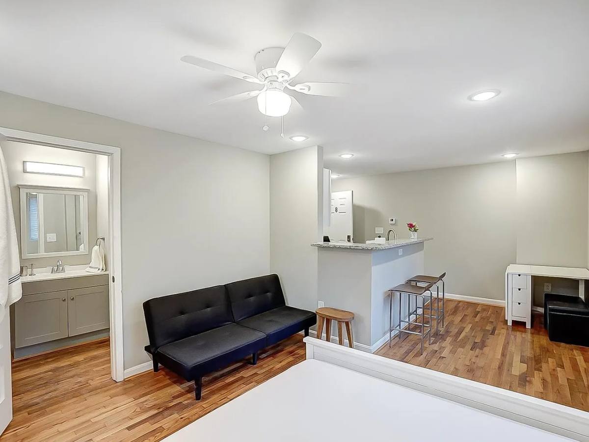 Apartment for rent at 2341 Burnet Ave #8, Cincinnati, OH 45219