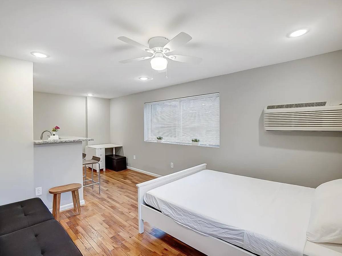 Apartment for rent at 2341 Burnet Ave #8, Cincinnati, OH 45219