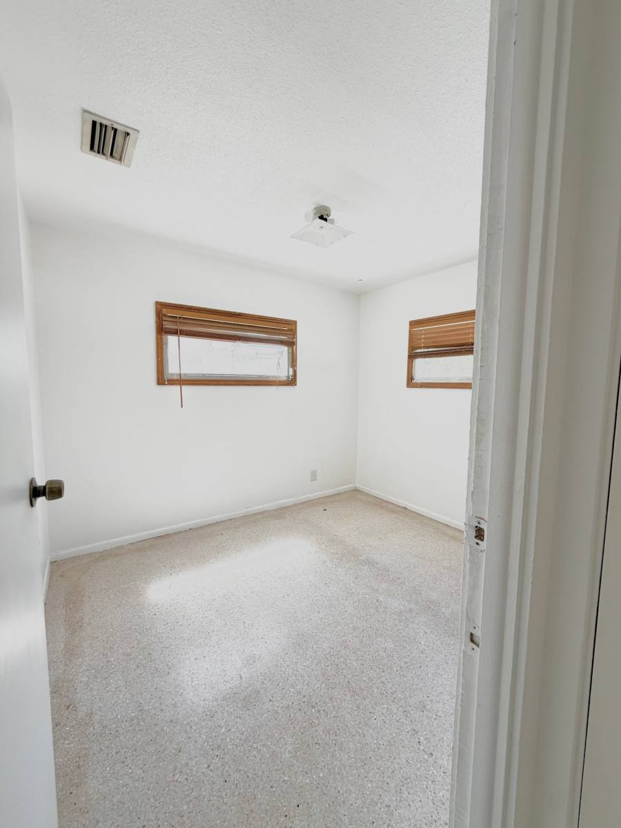 House for rent at 2612 68th Ave N, Saint Petersburg, FL 33702