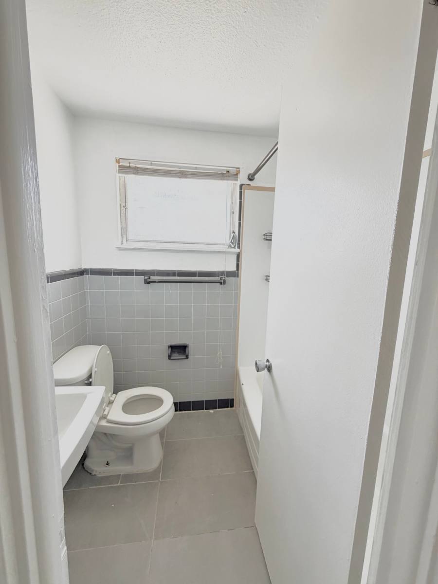 House for rent at 2612 68th Ave N, Saint Petersburg, FL 33702