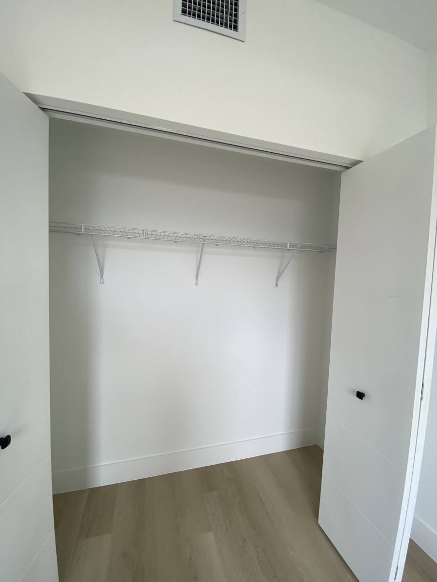 Apartment for rent at 2555 NE 179th St, Miami, FL 33162
