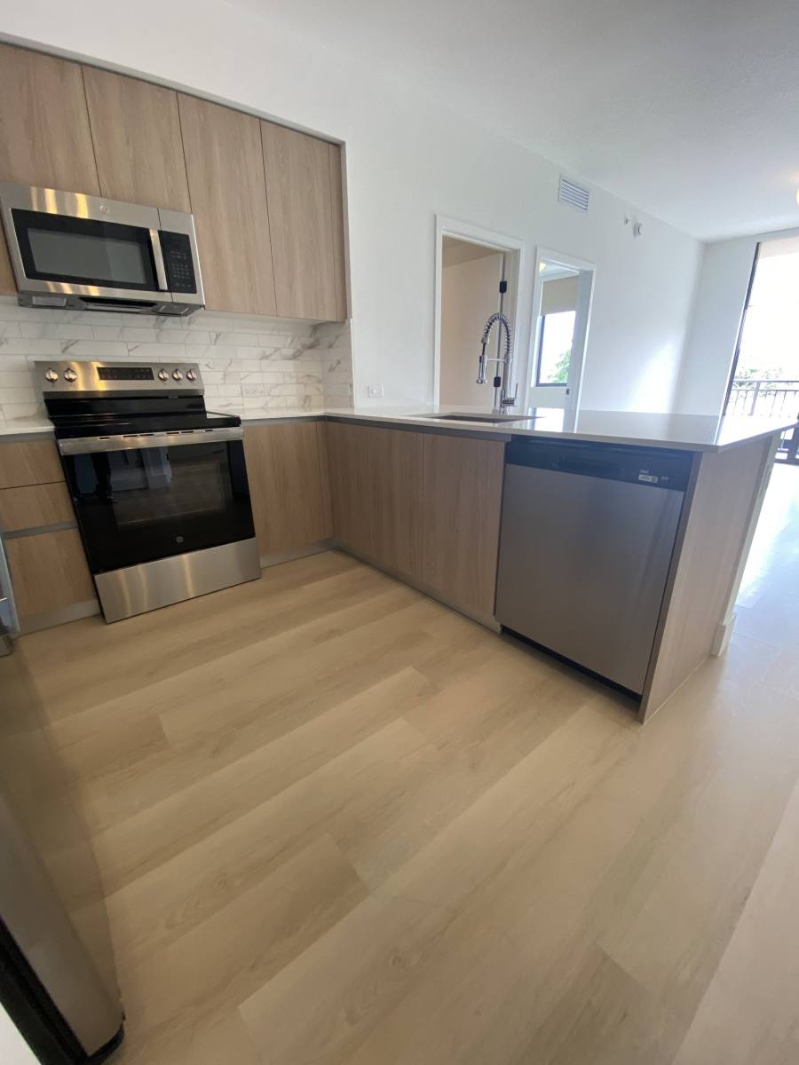 Apartment for rent at 2555 NE 179th St, Miami, FL 33162
