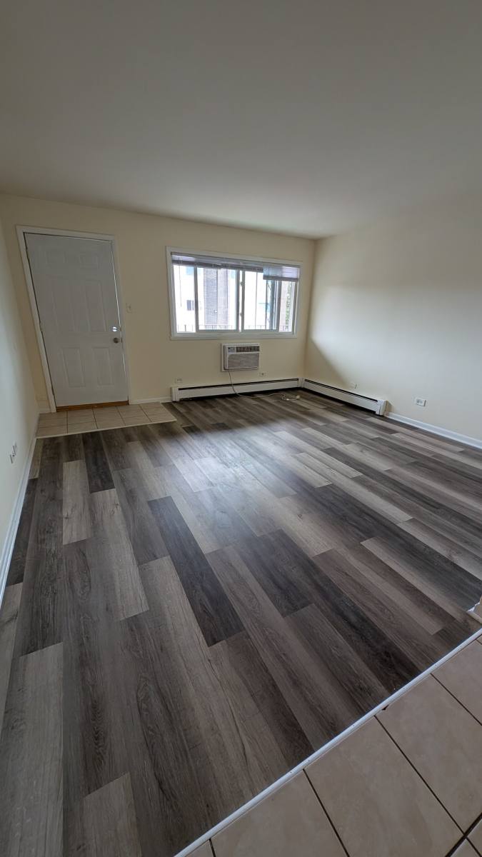 Apartment for rent at 8500 W 87th St #11, Hickory Hills, IL 60457