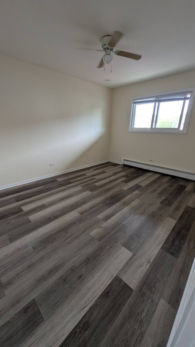 Apartment for rent at 8500 W 87th St #11, Hickory Hills, IL 60457