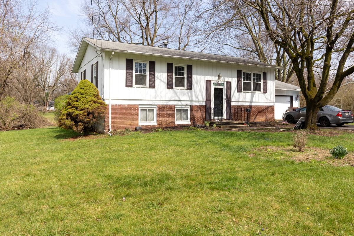 House for rent at 1204 Middlebury Rd, Kent, OH 44240