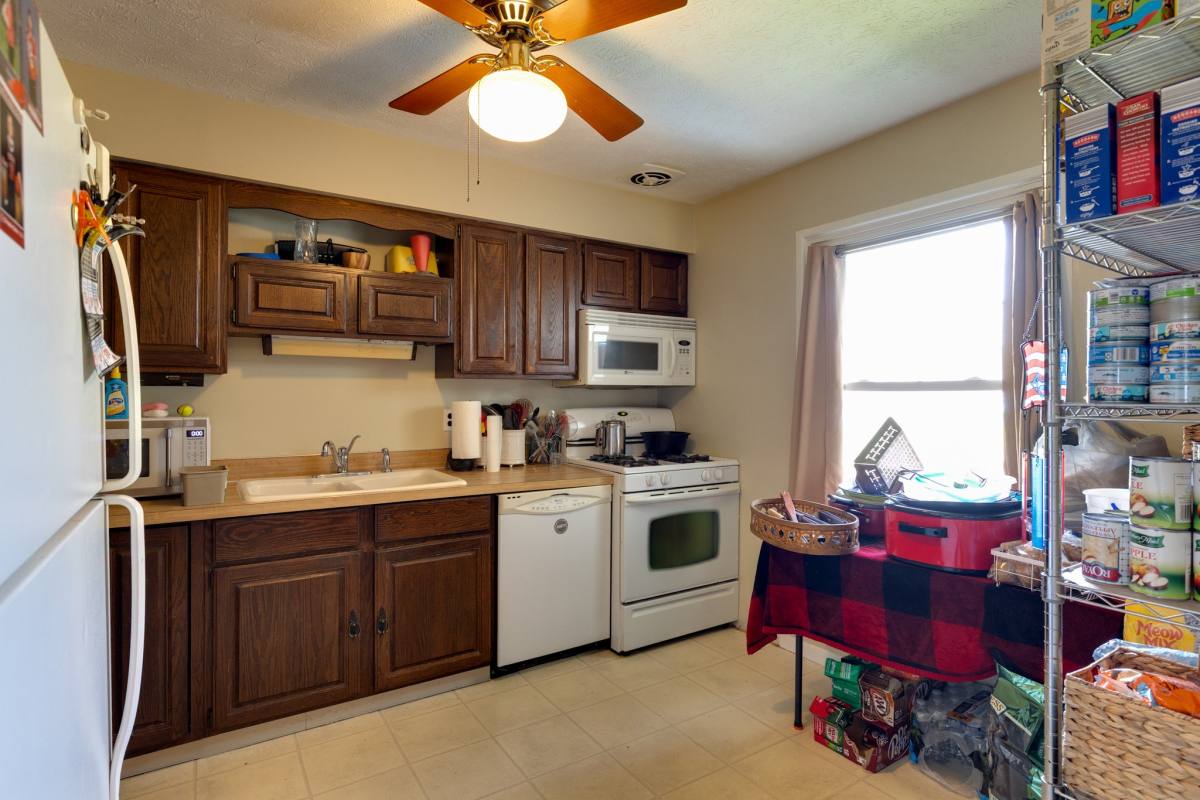 House for rent at 1204 Middlebury Rd, Kent, OH 44240