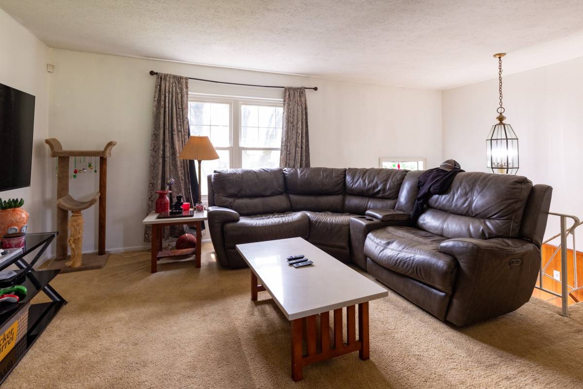 House for rent at 1204 Middlebury Rd, Kent, OH 44240