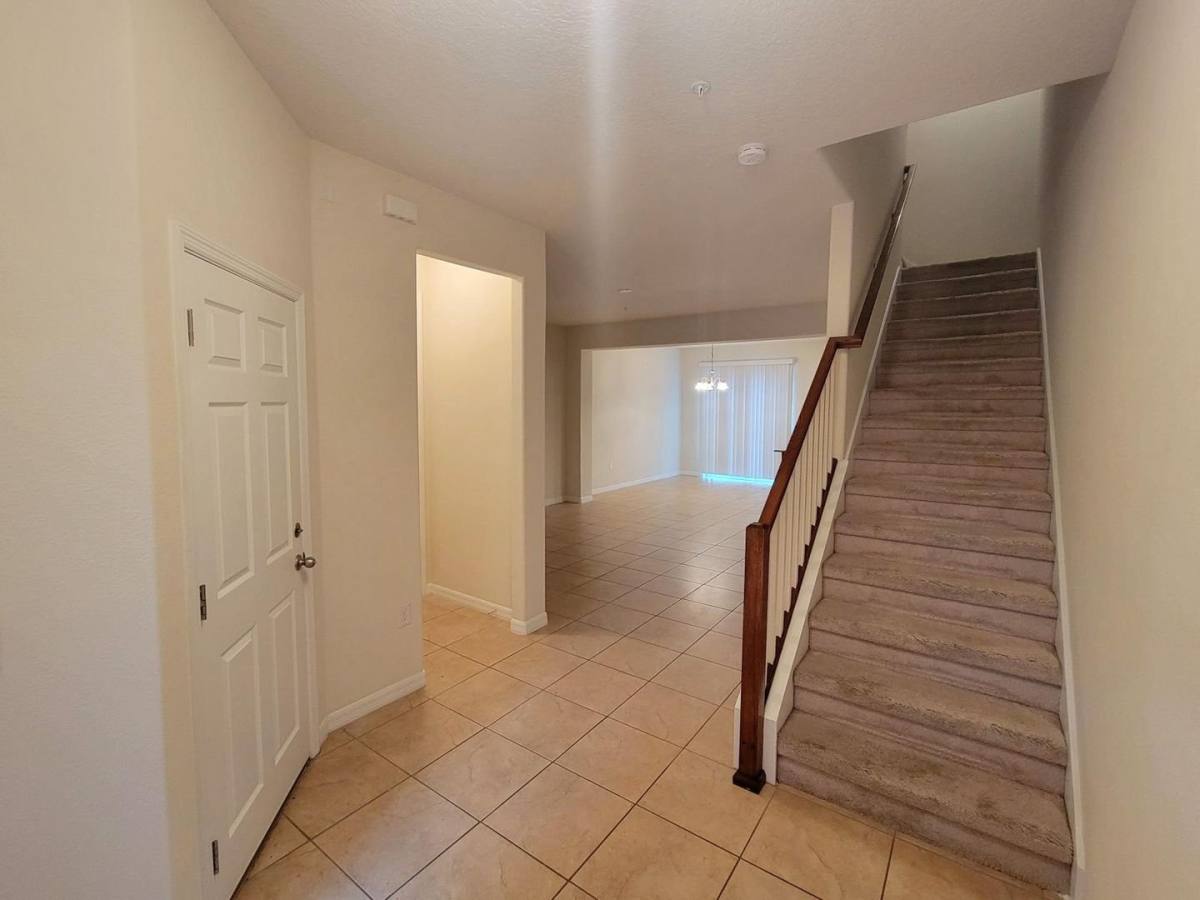 Townhouse for rent at 9571 Silver Buttonwood, Orlando, FL 32832