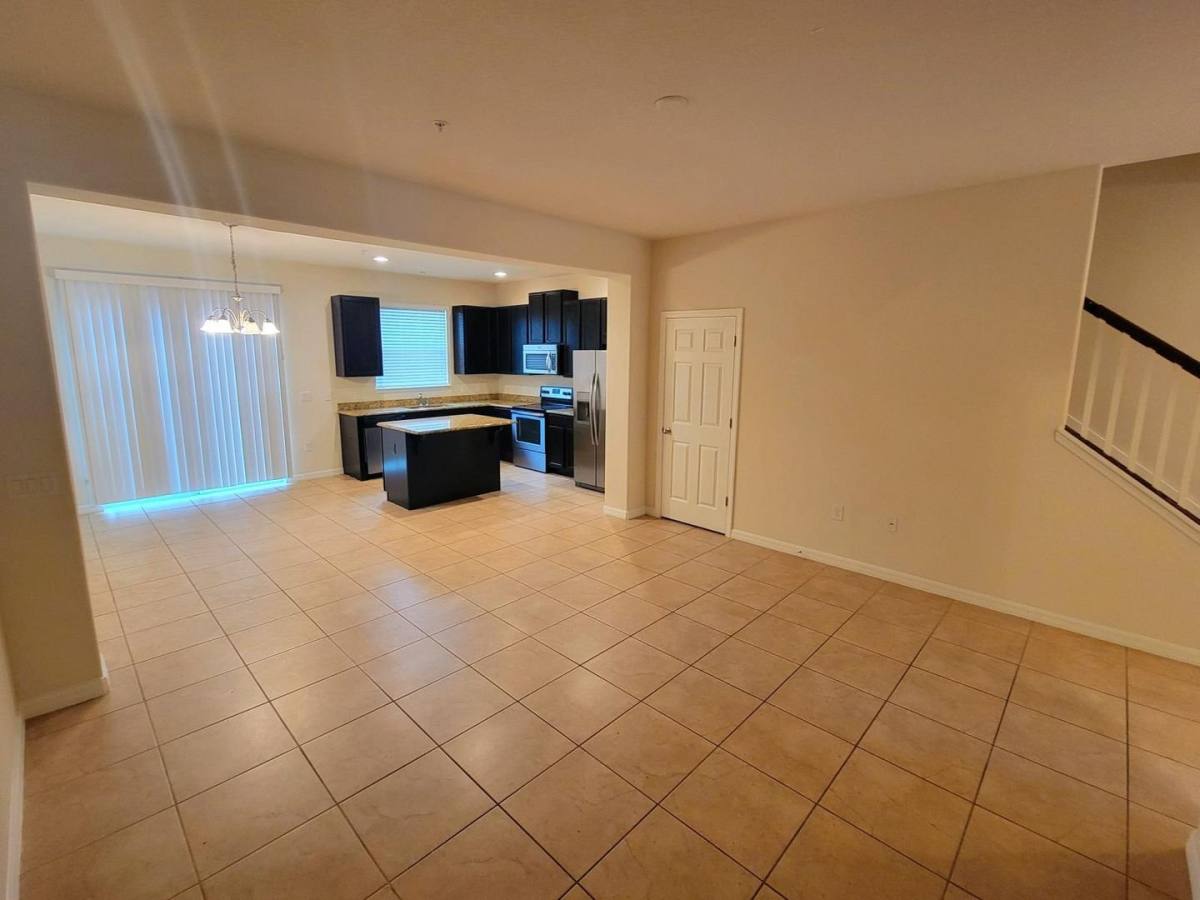 Townhouse for rent at 9571 Silver Buttonwood, Orlando, FL 32832