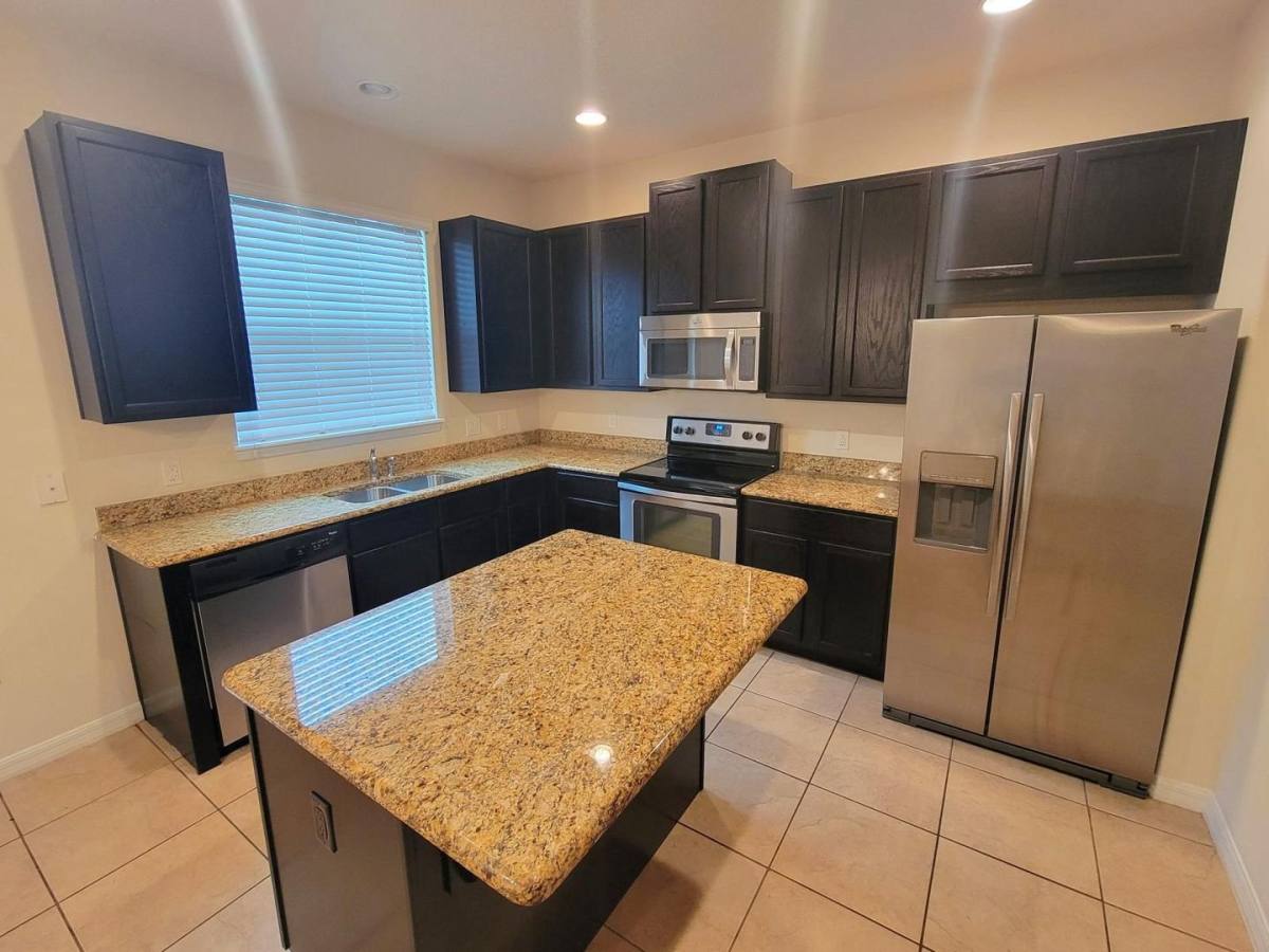 Townhouse for rent at 9571 Silver Buttonwood, Orlando, FL 32832