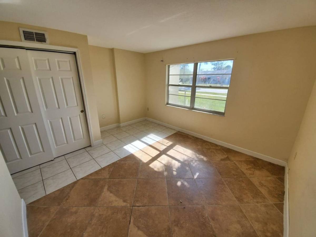 Apartment for rent at 290 Flower Lane, Lane #10, Kissimmee, FL 34743