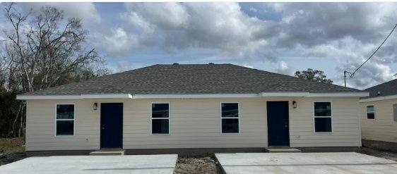 Townhouse for rent at 202 Iris St #B, Thibodaux, LA 70301