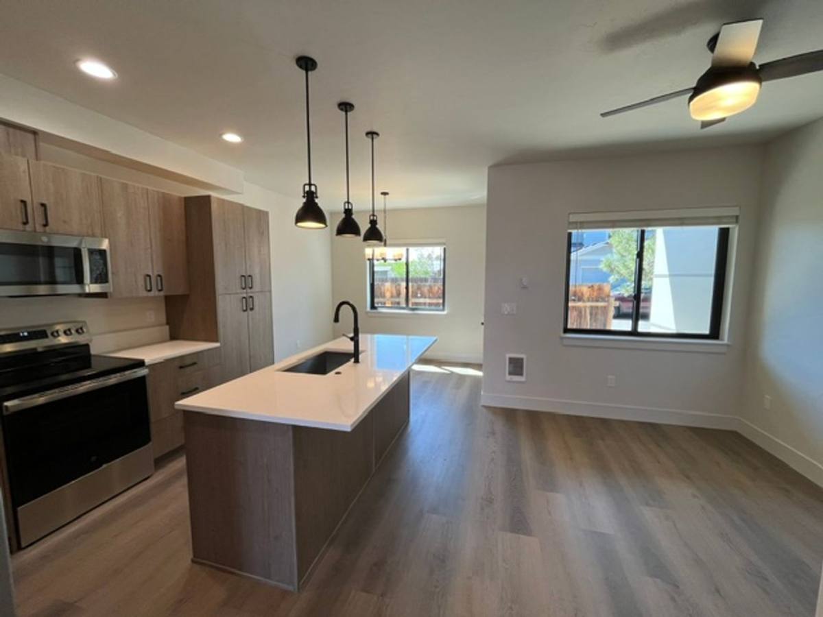 Condo for rent at 2522 SW Yew Ave, Redmond, OR 97756
