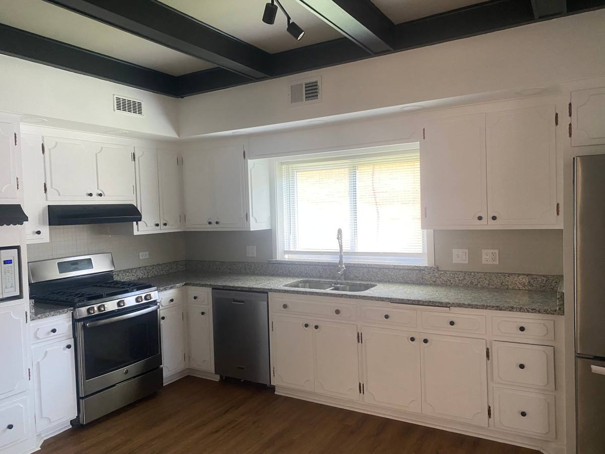 Apartment for rent at 5207 Galitz St #1, Skokie, IL 60077