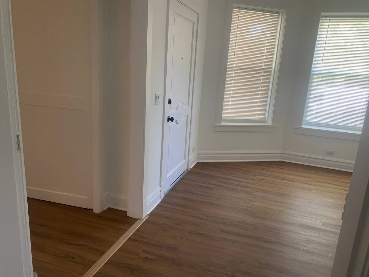Apartment for rent at 5207 Galitz St #1, Skokie, IL 60077