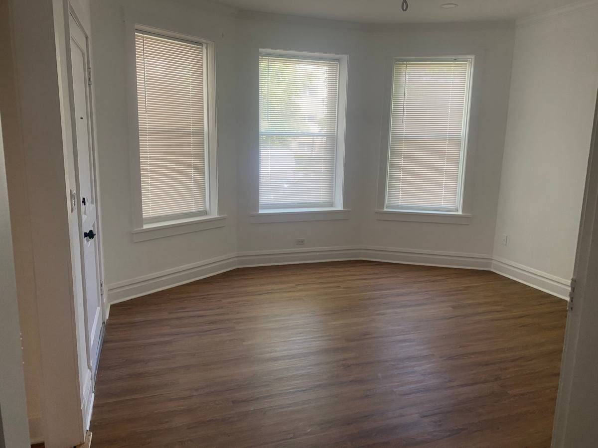 Apartment for rent at 5207 Galitz St #1, Skokie, IL 60077