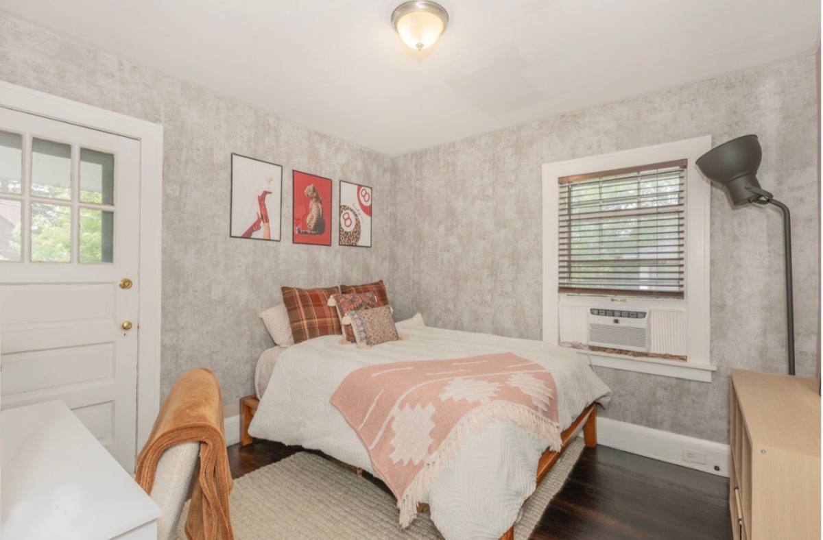 Apartment for rent at 3524 Daleford Rd, Cleveland, OH 44120