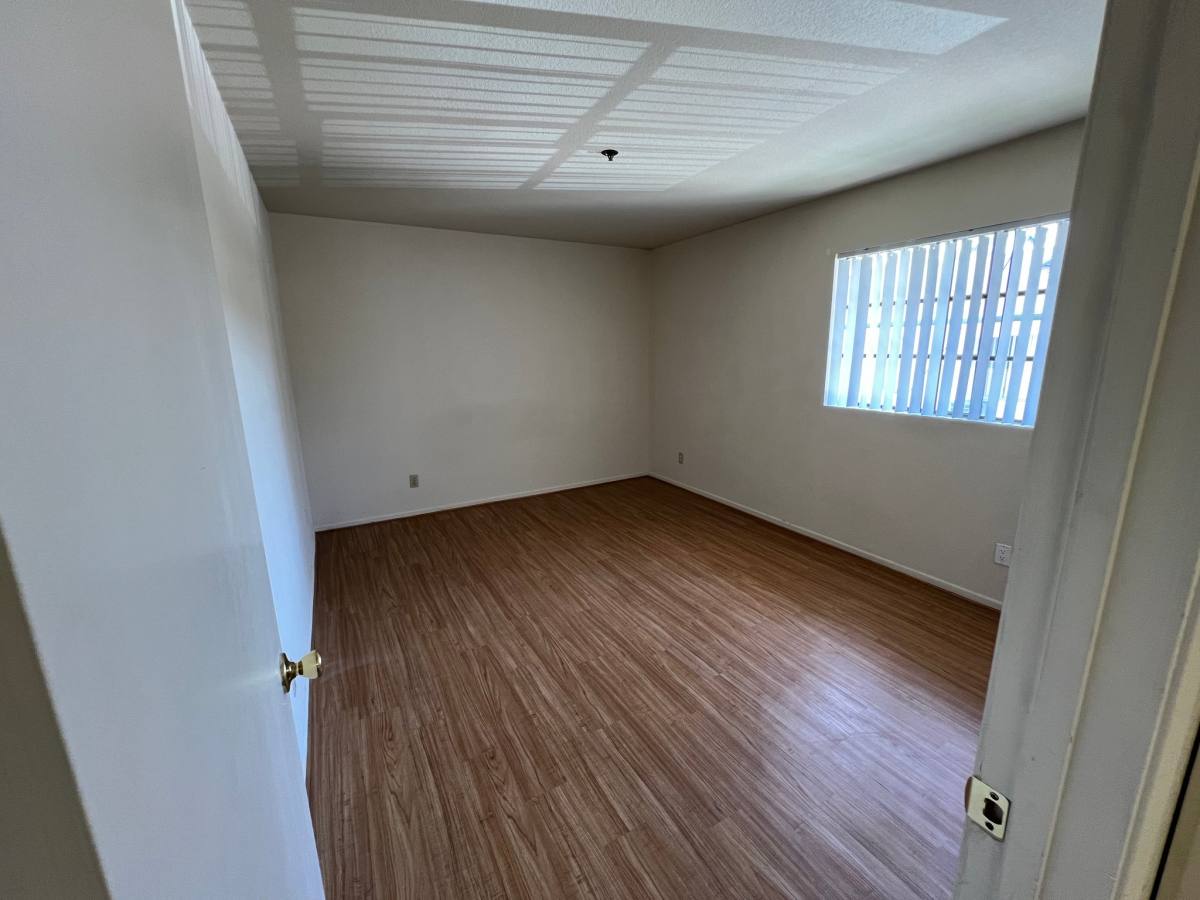 Apartment for rent at 1517 Rock Glen Ave #204, Glendale, CA 91205