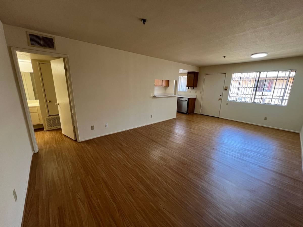 Apartment for rent at 1517 Rock Glen Ave #204, Glendale, CA 91205