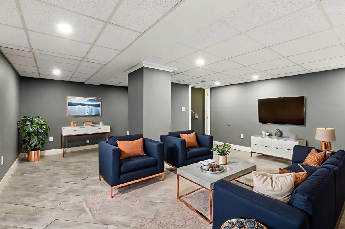 Apartment for rent at 547 Broadway #1B, Somerville, MA 02145