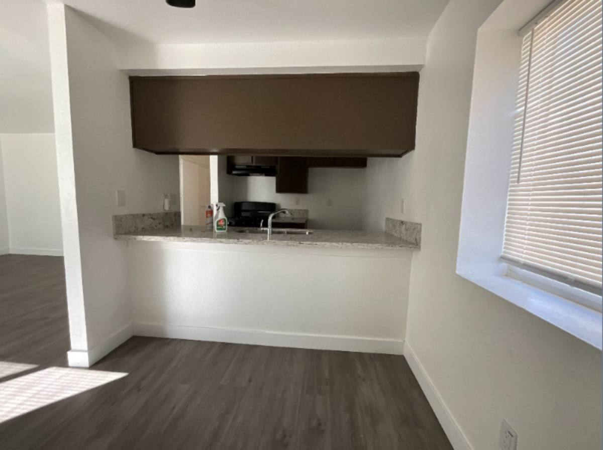 Apartment for rent at 15866 Sago Rd, Apple Valley, CA 92307