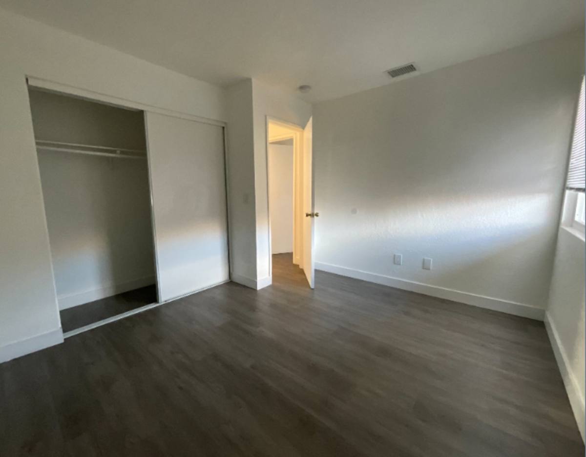 Apartment for rent at 15866 Sago Rd, Apple Valley, CA 92307