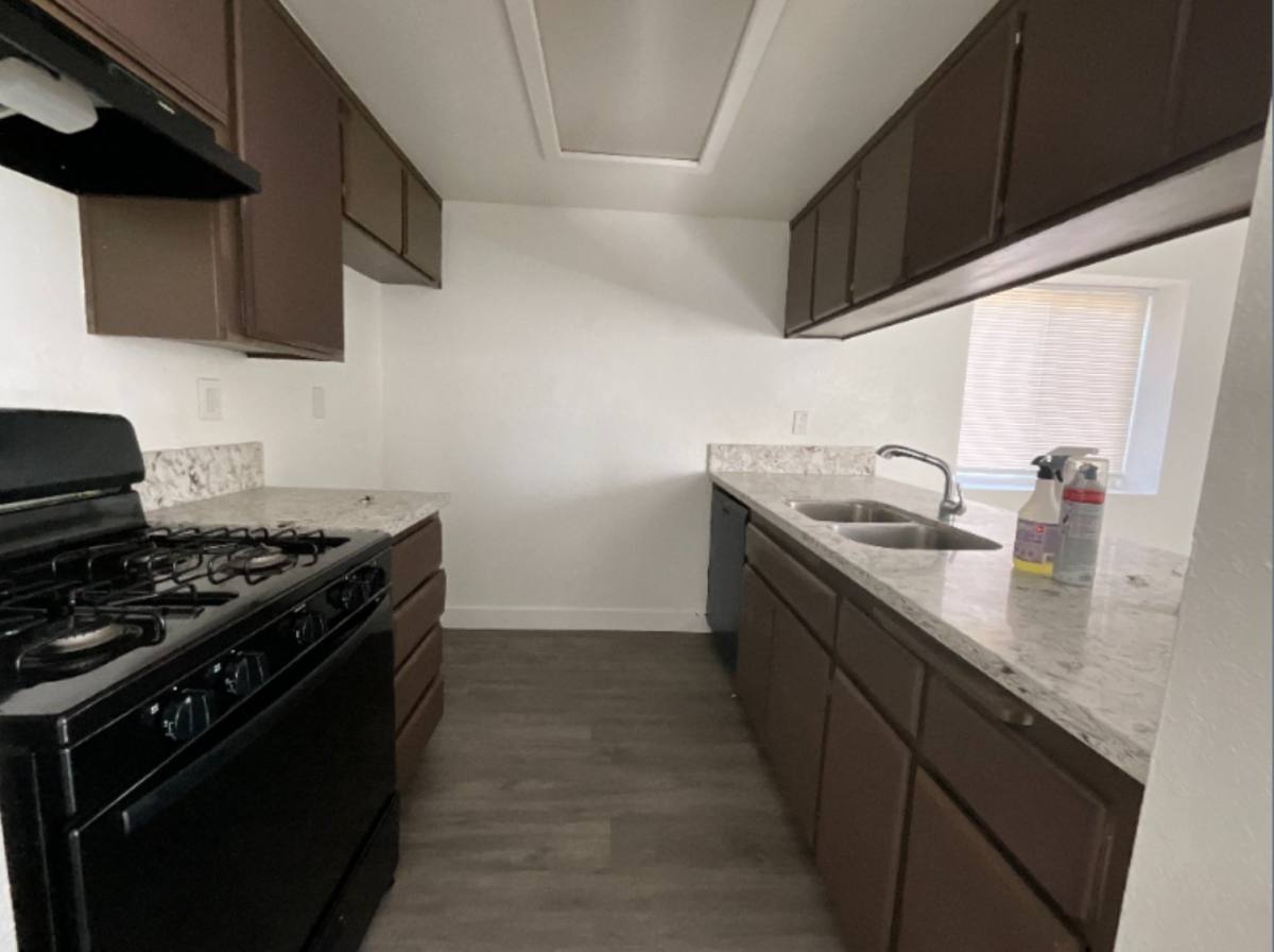 Apartment for rent at 15866 Sago Rd, Apple Valley, CA 92307