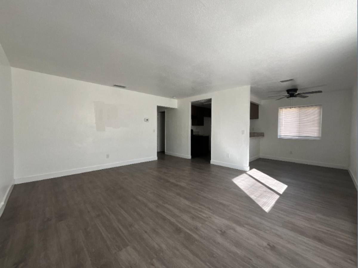 Apartment for rent at 15866 Sago Rd, Apple Valley, CA 92307