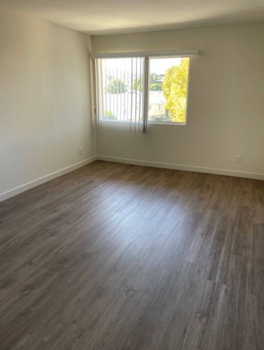 Apartment for rent at 4540 Natick #304, Sherman Oaks, CA 91403