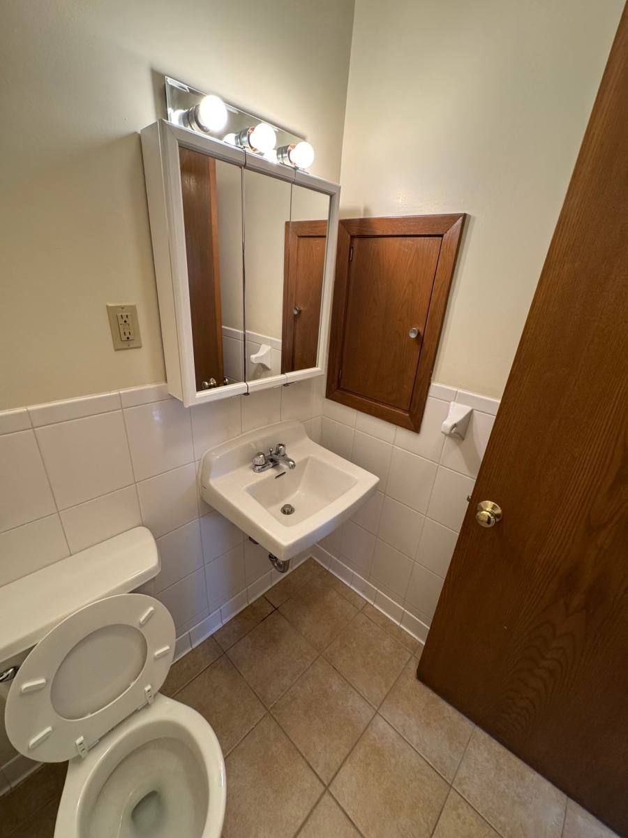 Apartment for rent at 464 W Maryland Ave #7, Saint Paul, MN 55117