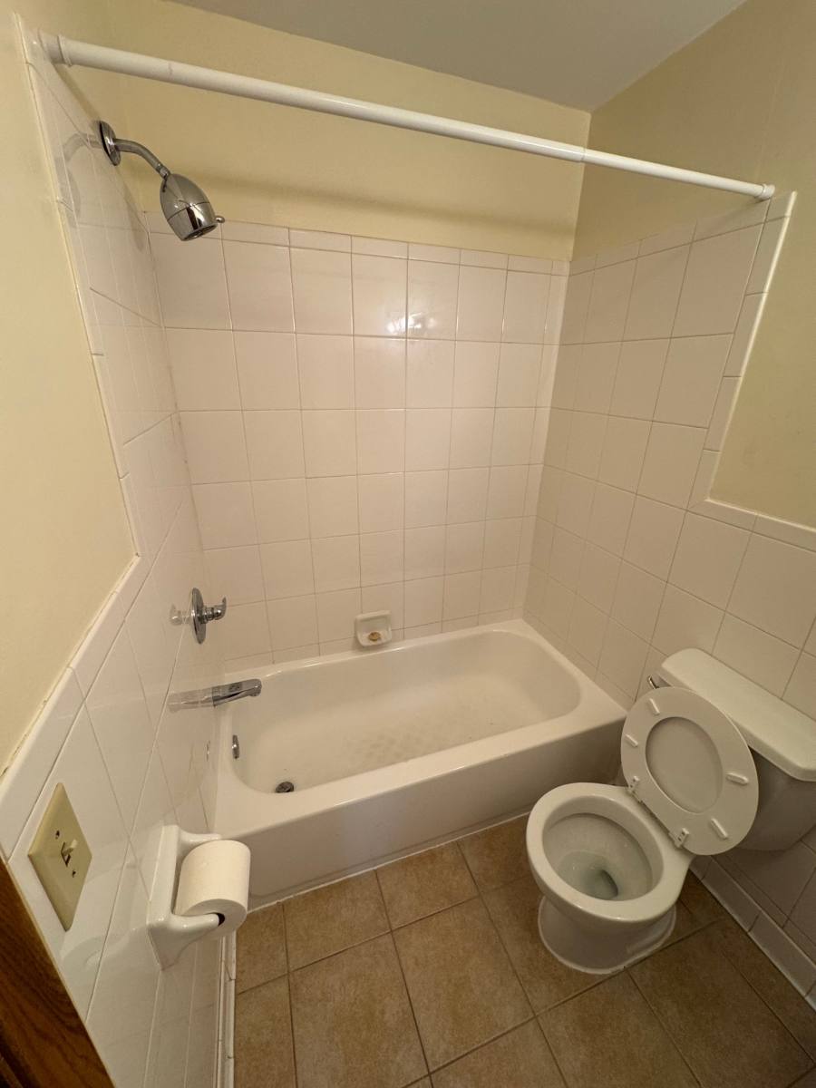 Apartment for rent at 464 W Maryland Ave #7, Saint Paul, MN 55117