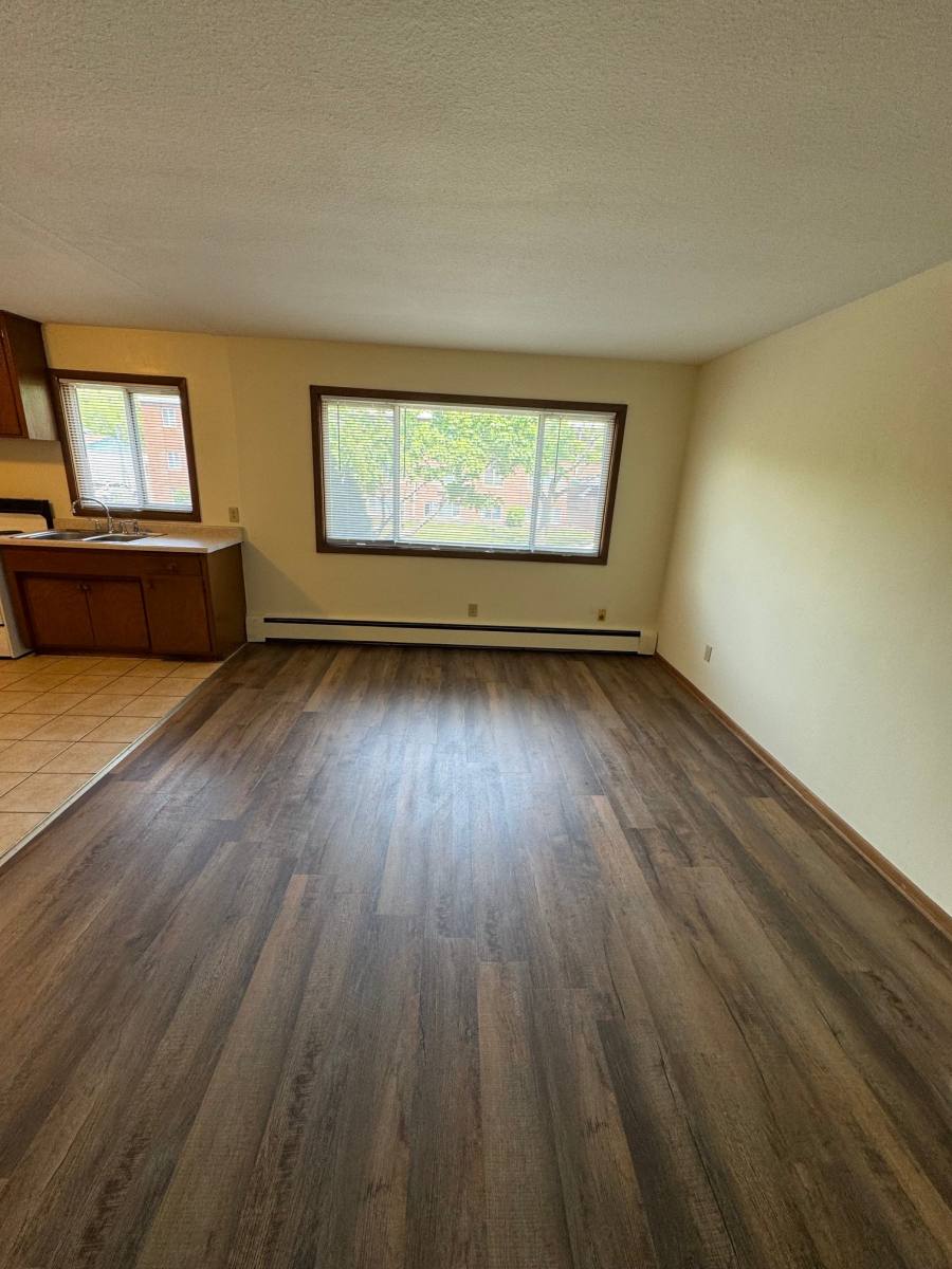 Apartment for rent at 464 W Maryland Ave #7, Saint Paul, MN 55117