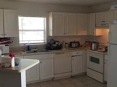 House for rent at 980 13th Ave S, Saint Petersburg, FL 33705