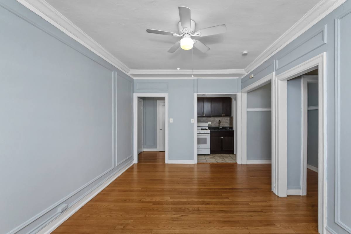 Apartment for rent at 1361 W Estes Ave, Chicago, IL 60626
