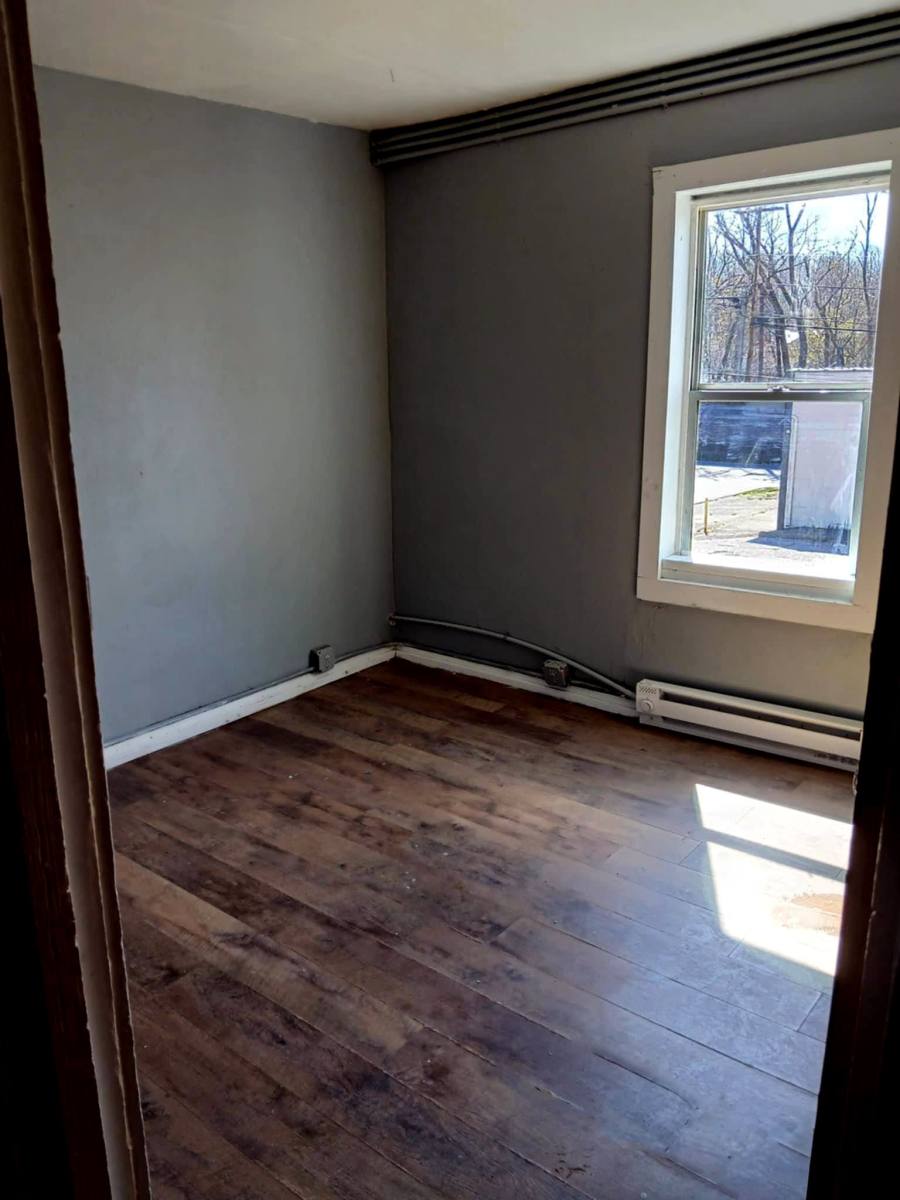 Apartment for rent at 325 Apple St, Huntington, WV 25705