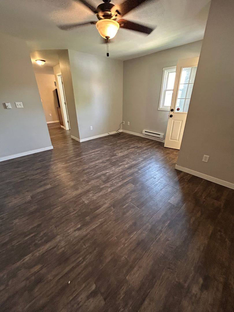 Apartment for rent at 1621 Charles St, La Crosse, WI 54603